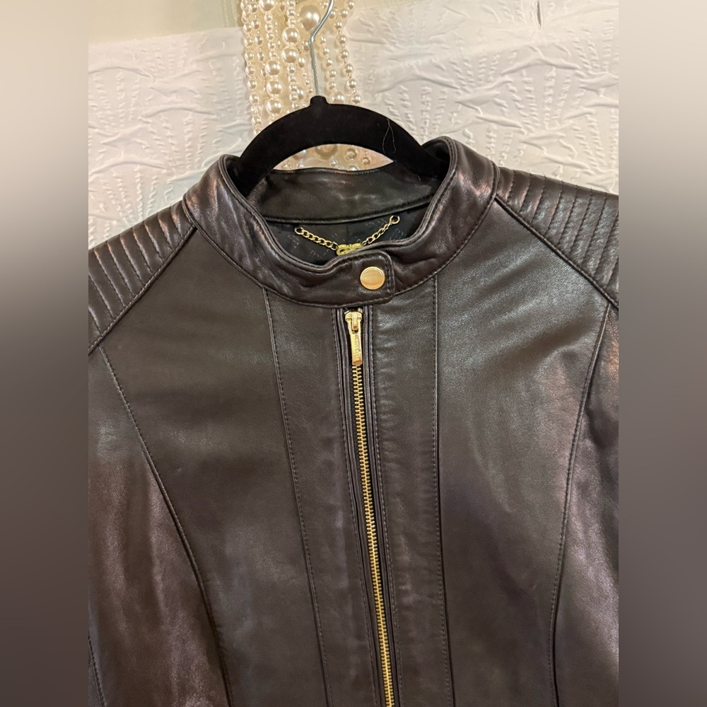 PRICE ⬇️  Cole Haan Women's Black Leather Zip Jacket with Snap Neck - Picture 5 of 8
